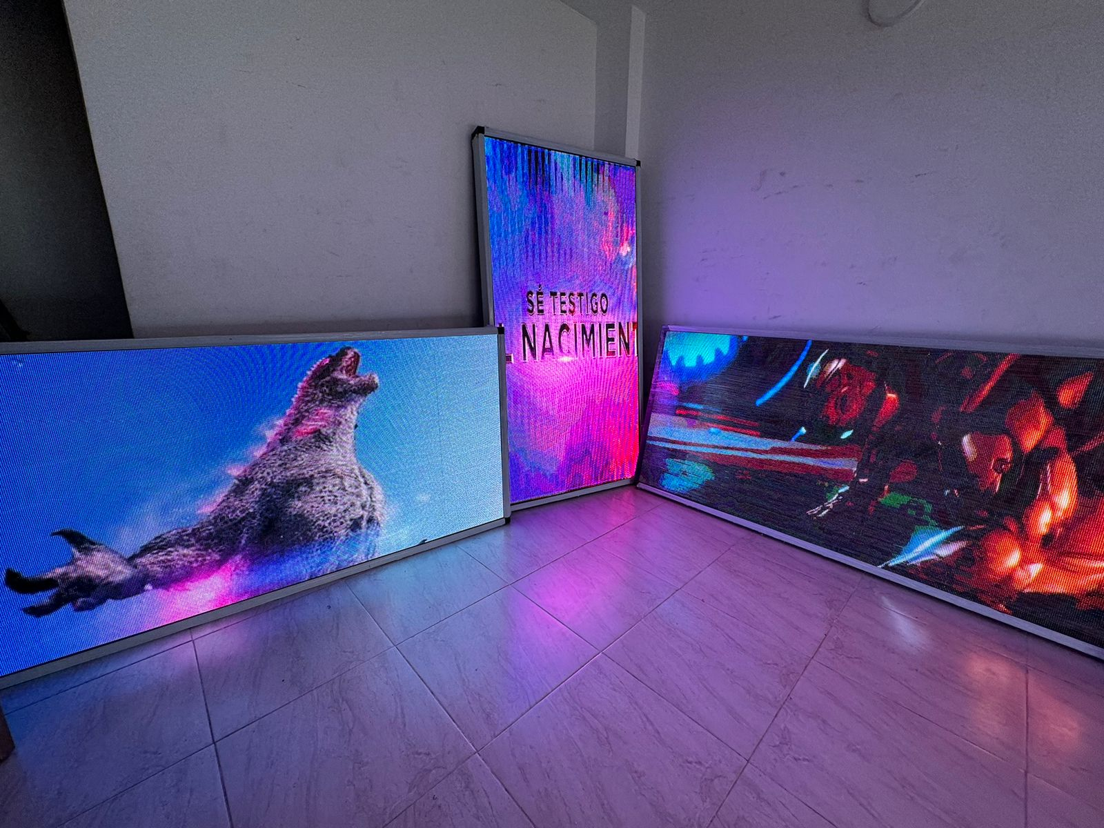 Diferentes pantallas LED